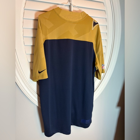 Nike St. Louis Rams men’s large dry‎ fit performance short sleeve shirt - Picture 7 of 9